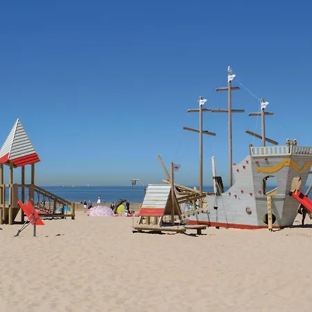 Apartment Residentie Aurore Ref 208 *